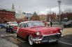 На старте ралли классических автомобилей в Москве.