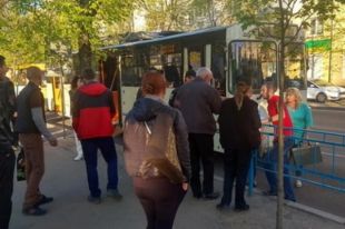 В Житомире представители опасного сообщества избили водителя троллейбуса