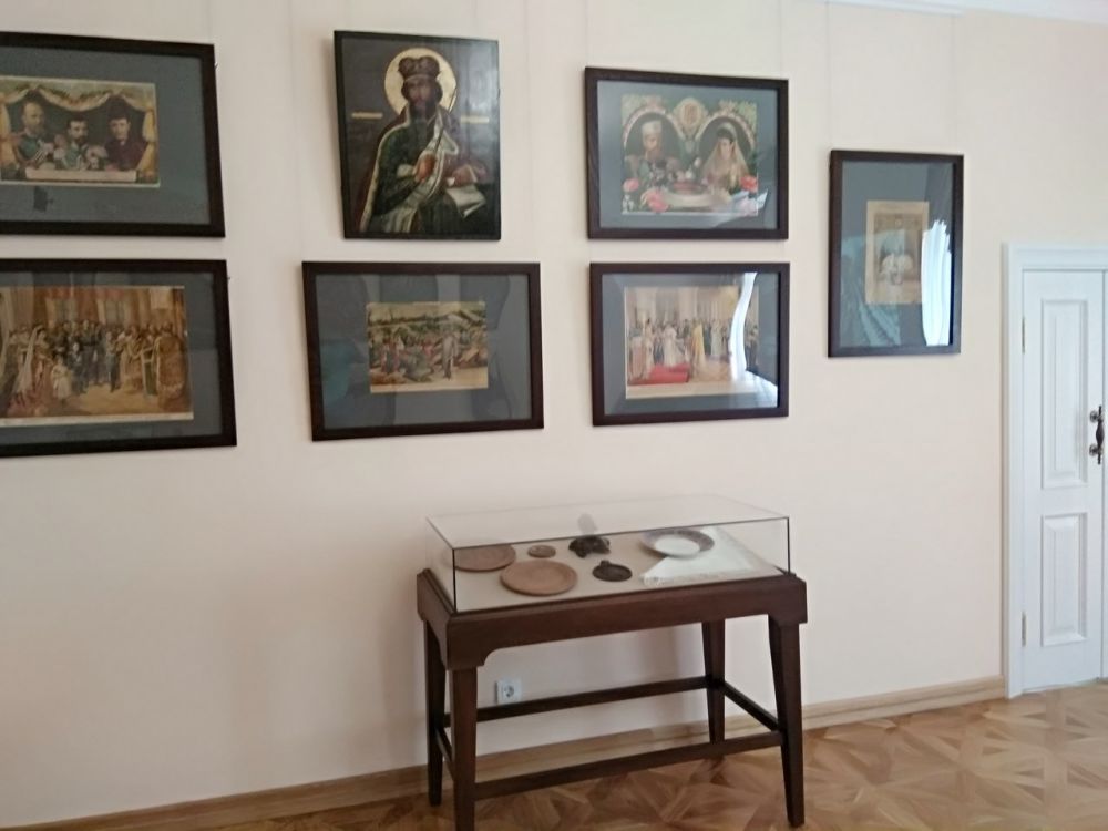 Первую экскурсию в сопровождении губернатора посетили родственники последнего императора