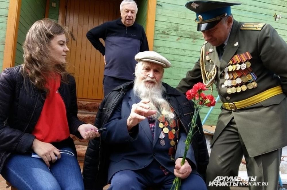 В гостях у ветерана Великой Отечественной войны павла Федоровича Подскрёбышева.