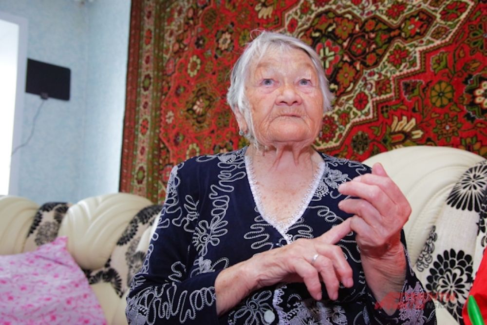 Клавдия Павловна Власова, - труженик тыла, ребенок войны. В 1941 году ей было 9 лет. Сейчас она ежедневно проходит по 3 км. Занимается на тренажёрах.