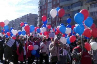 Первомайскую демонстрацию посетили около 4 тысяч тюменцев