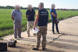 В Черновицкой области чиновник во время получения взятки умер