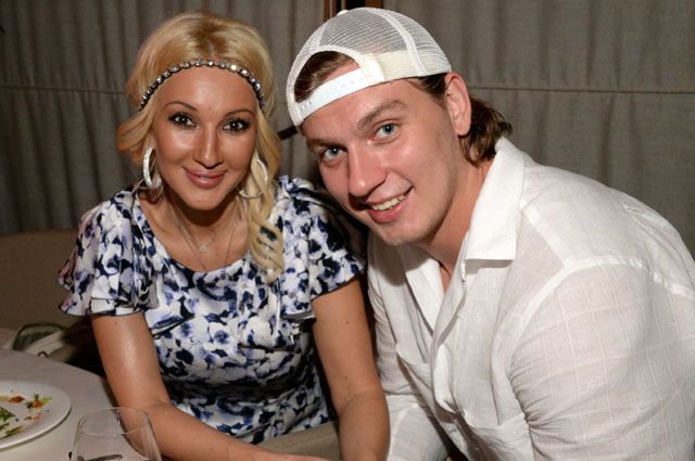 Лера Кудрявцева в день оловянной свадьбы заявила, что Игорь Макаров «взял в жены придурошную»