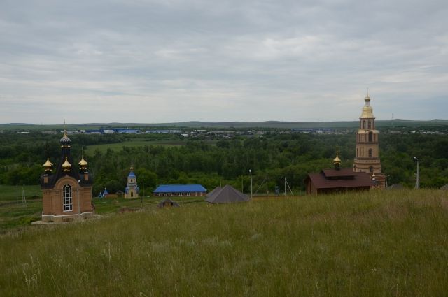 Женский монастырь находится у села Покровка Новосергиевского района