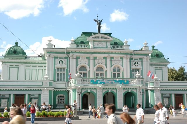 Старейший омский театр любим горожанами.