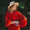Елена Шоптенко выставила архивное фото, но ее вышиванка очень красивая и оригинальная. Сейчас Елена мечтает о том, чтобы ее фигура стала такой же стройной как раньше:)