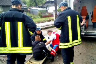 В Закарпатской области пассажир выпал из движущегося поезда
