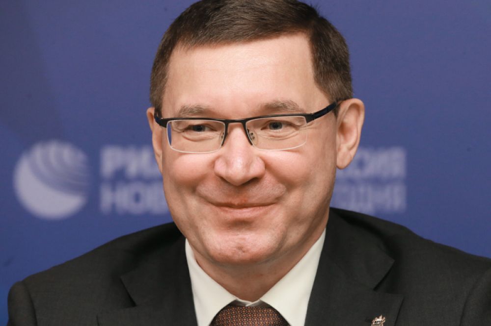 Пост руководителя Министерства строительства и ЖКХ занял губернатор Тюменской области Владимир Якушев, он сменил на этом посту Михаила Меня.