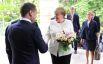 Короткая встреча Меркель и Дмитрия Медведева произошла в Сочи в резиденции президента РФ Владимира Путина, где он обсуждал с премьером состав правительства.