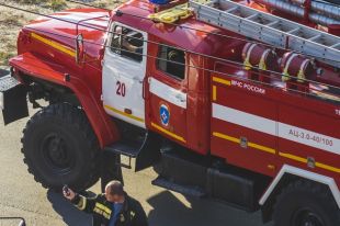 На ликвидацию пожара огнеборцам потребовался почти час.