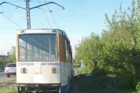 В Новотроицке трамвай насмерть задавил мужчину, стоявшего на остановке.