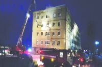 Пожар в общежитии в поселке Новоомский Омской области.