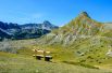 Национальный парк Дурмитор в северной части Черногории — это крупнейший в стране горный массив, состоящий из 48 пиков, окруженный каньонами нескольких рек. Здесь можно увидеть 18 ледниковых озер, включая самое знаменитое «Черное озеро». Зимой это место привлекает любителей горных лыж и сноуборда, а летом — альпинистов.