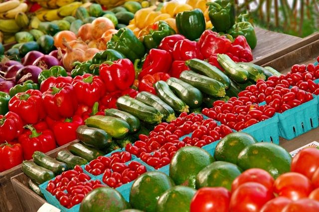 Ранние овощи могут таить большую опасность для здоровья человека.