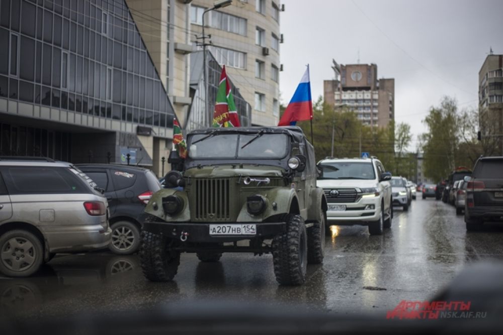 Пограничники проехались по улицам города.