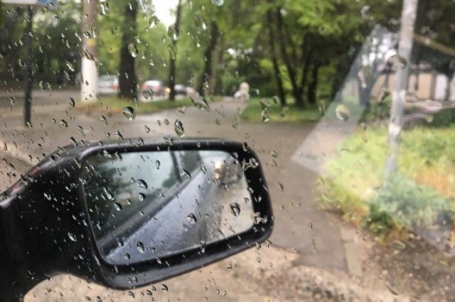 В Омске почти каждый день идут дожди.