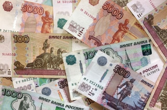 В Тюмени сотрудница банка похитила со счетов клиентов около миллиона рублей