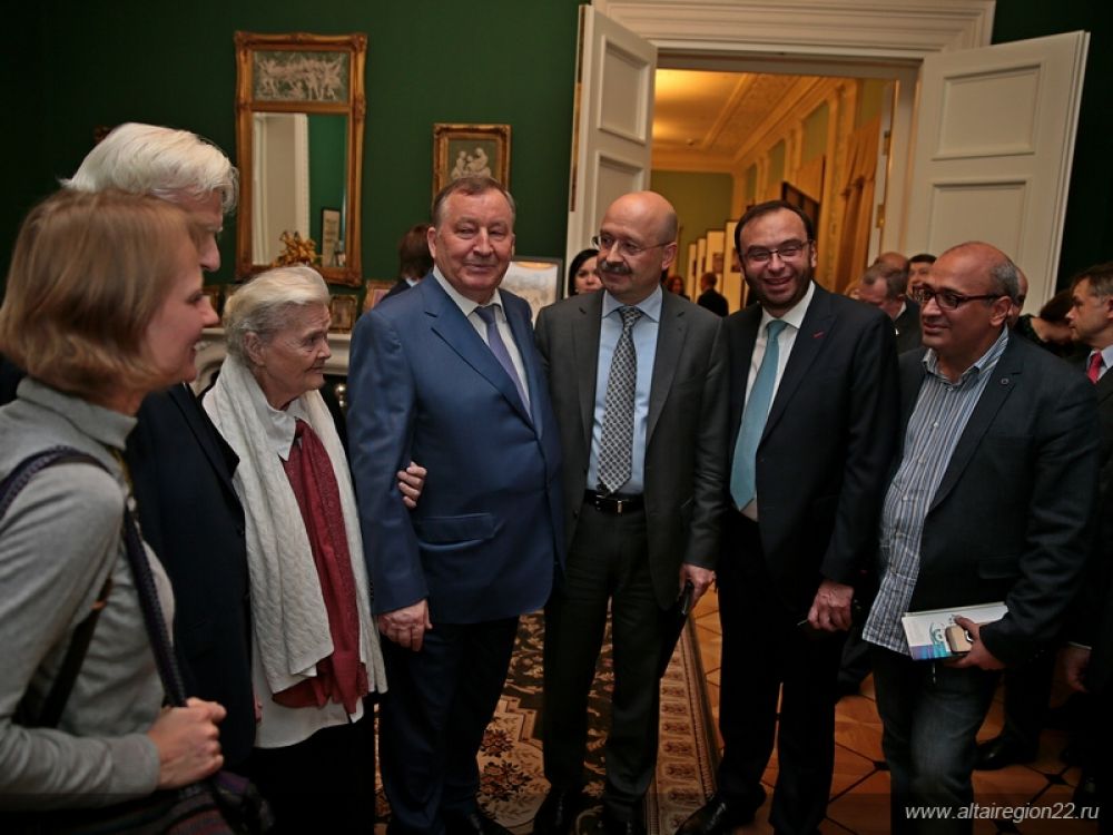 Показ спектакля «Ползунов» на сцене московского театра «Геликон-опера».
