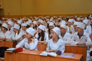 В Минобразования назвали новое условие для поступающих в вузы