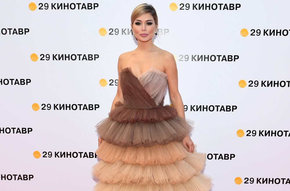 Дизайнер Белла Потемкина на церемонии открытия 29-го российского фестиваля «Кинотавр».
