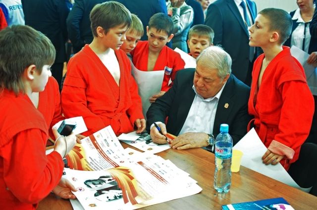 Миндиашвили создал в Красноярске уникальную школу борьбы.