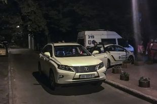В Киеве школьник выпрыгнул из окна многоэтажки из-за низкой оценки
