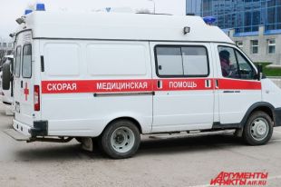 С различными травмами женщин увезли в больницу.
