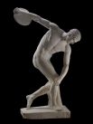 «Дискобол». Одна из наиболее знаменитых статуй античности и первая классическая скульптура, изображающая человека в движении. Оригинал «Дискобола» — статуя из бронзы, считающаяся работой скульптора Мирона, жившего в середине V века до н.э., — не сохранился, он был утерян в Средние века, но представлен многочисленными римскими копиями, одна из которых находится в Британском музее.