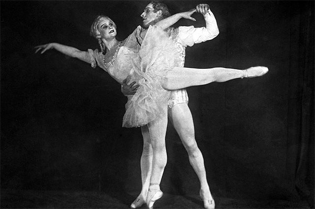 М. Семёнова и А. Ермолаев в балете «Щелкунчик», первые исполнители, 1939 г.