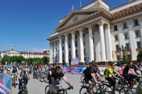 Тюменцы в День России проехали велопарадом