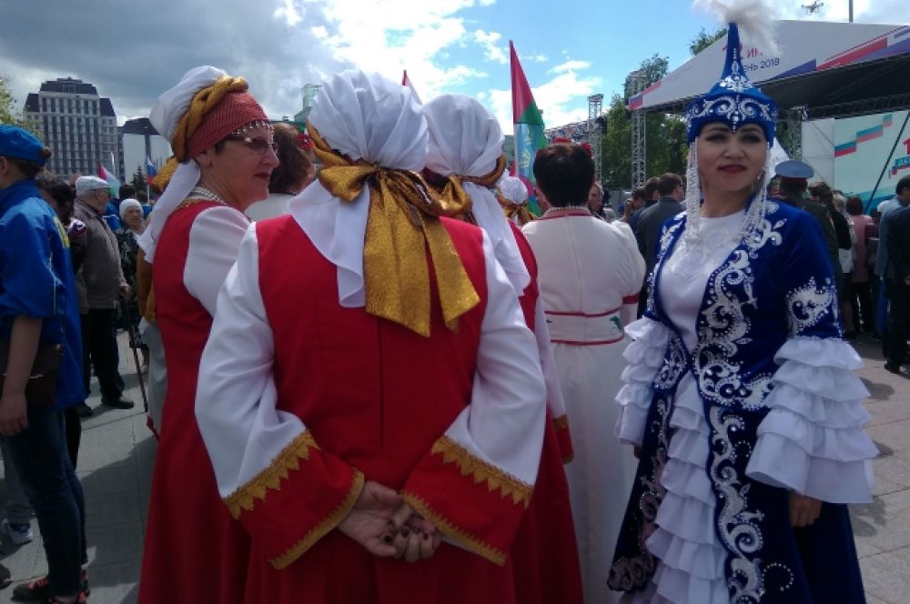 Участники фестиваля «Мост Дружбы». День города-2018 в Тюмени.