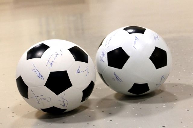 Главным призом станут мячи с автографами игроков футбольного клуба «Иртыш». 