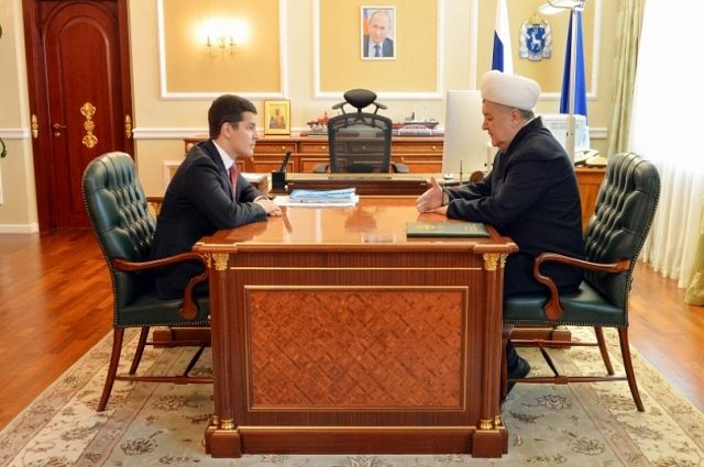 Дмитрий Артюхов встретился с муфтием Ямала Хайдаром Хафизовым