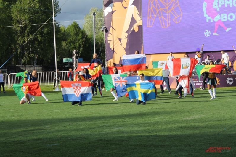 Все флаги участников Чемпионата мира по футболу