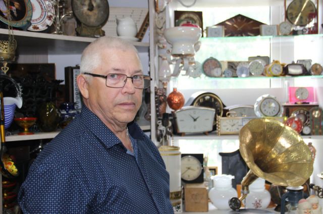 Коллекционирование и восстановление старинных вещей стало главным делом в жизни Владимира Савелова.