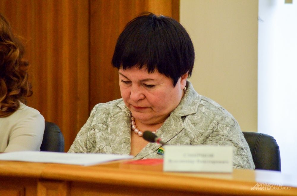 Председатель Комиссии по развитию образования, науки, физической культуры, спорта и молодежной политике Елена Дерягина.