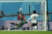 В концовке матча сборной Египта удалось отыграть один мяч. С пенальти отличился лидер команды Мохамед Салах. Игорь Акинфеев лишь немного не дотянулся до мяча.