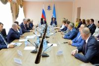 Дмитрий Артюхов провел рабочее совещание с депутатами Законодательного собрания ЯНАО