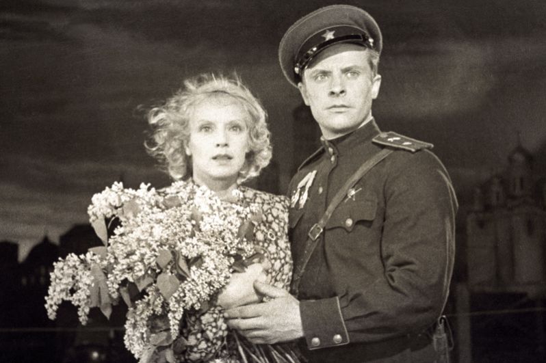 «В 6 часов вечера после войны» (1944) — Варя Панкова.