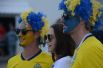 Фанаты сборной Швеции нанесли цвета команды на лица.