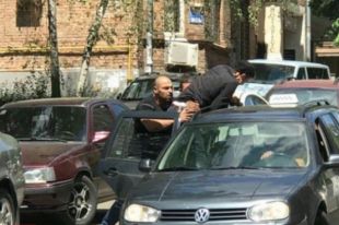 В Киеве посреди улицы похитили сына финансового атташе посольства Ливии