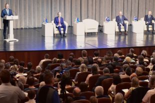 В Тюмени свои программы представили претенденты на пост губернатора от ЕР
