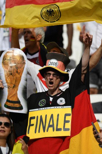 Надежды болельщиков сборной Германии на повторение прошлого успеха не оправдались. Германию постигло «проклятие чемпионов».