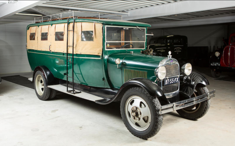 Автобус Ford Model AА 1929 года ушел с молотка за 32 200 евро.