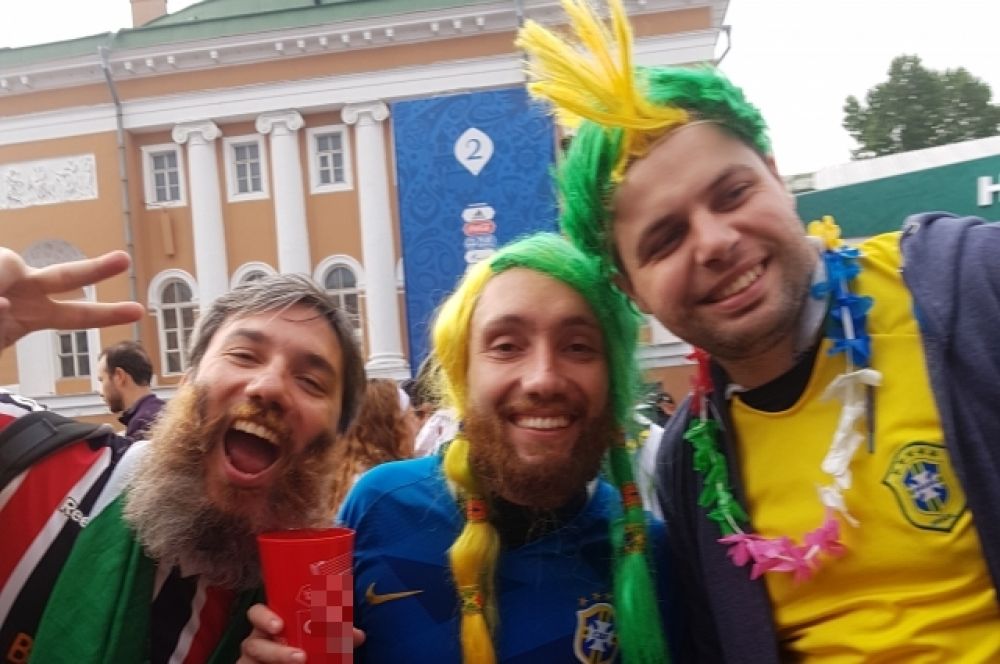 На Конюшенной площади - настоящий праздник футбола!