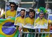 Бразильские фанаты с фото своих кумиров, которые они использовали как тантамарески.