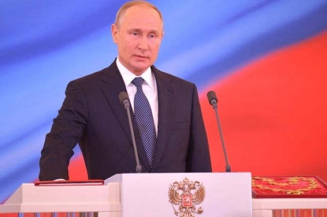 Владимир Путин объявил благодарность педагогу из Ялуторовска