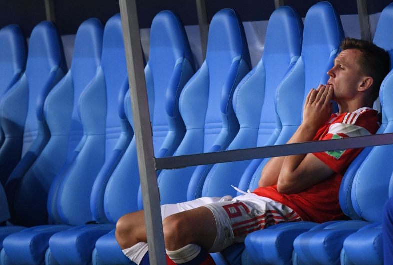 Денис Черышев после поражения в матче 1/4 финала чемпионата мира по футболу между сборными России и Хорватии.