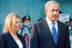 Биньямин и Сара Нетаньяху. В 1991 году будущий премьер-министр Израиля женился в третий раз — на стюардессе авиакомпании El Al Саре Бен-Арци. Они познакомились в самолете, летевшем из Нью-Йорка в Израиль. У пары двое сыновей – Яир и Авнер.